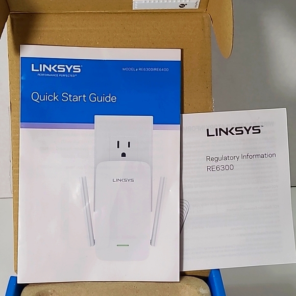 LINKSYS RE6300 WiFi Booster Extender - Picture 6 of 8